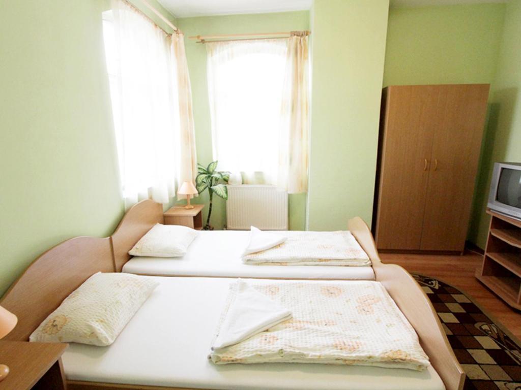 Beluci Panzio Hotel Odorheiu Secuiesc Ngoại thất bức ảnh